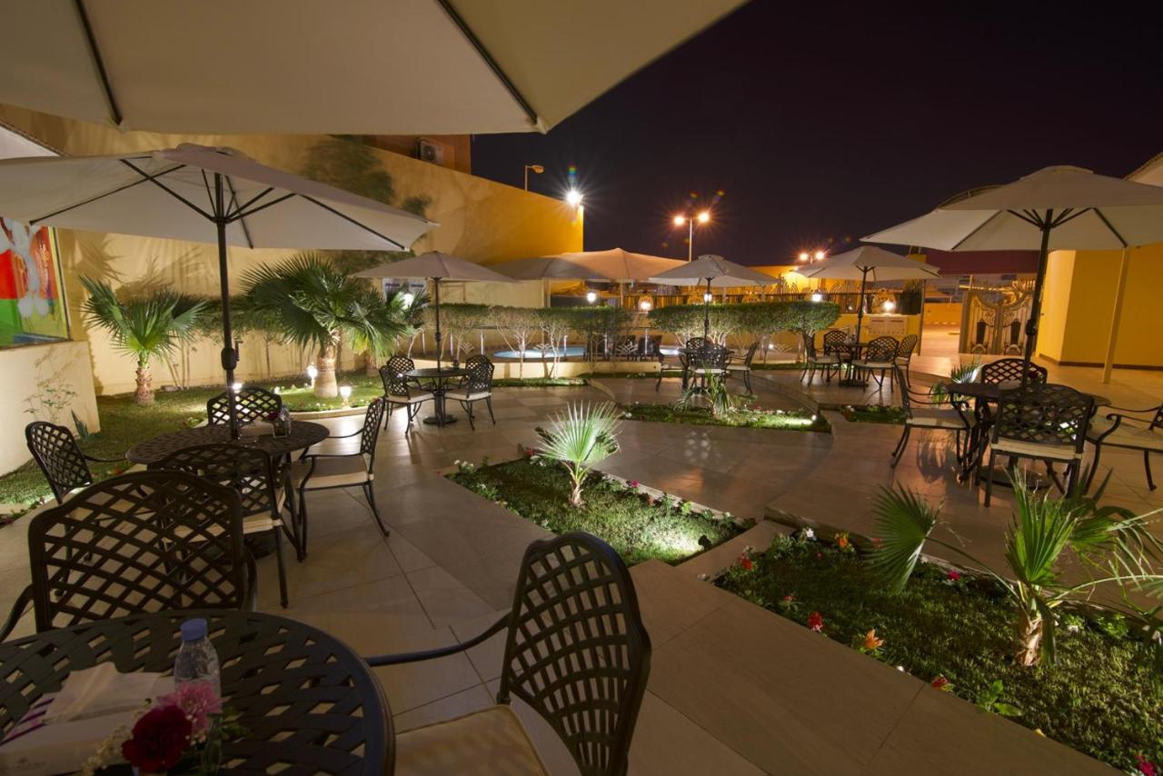 Aparthotel Boudl Al Maidan Ḩafar al Bāţin Esterno foto
